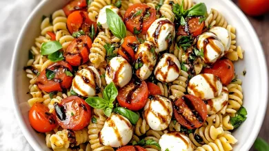 Caprese Pasta Salad with Balsamic Glaze (20-Minutes) Caprese Pasta Salad with Balsamic Glaze (20-Minutes)